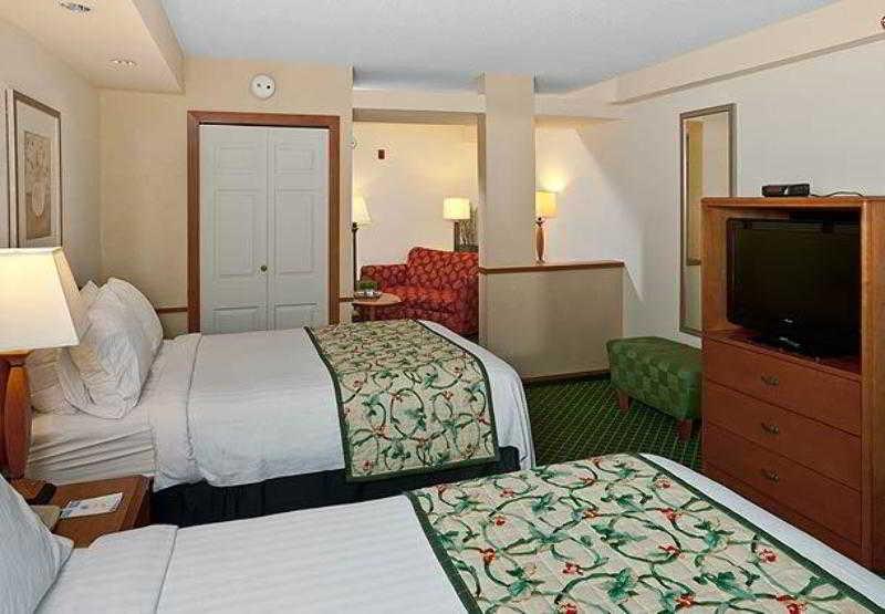 Fairfield Inn & Suites By Marriott Brunswick Freeport Ruang foto