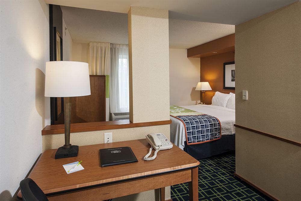Fairfield Inn & Suites By Marriott Brunswick Freeport Bagian luar foto